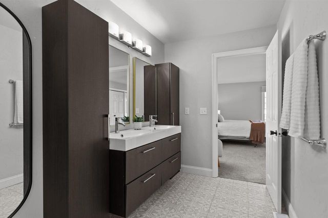 1101 PARK VILLAGE DRIVE, Neenah, WI 54956