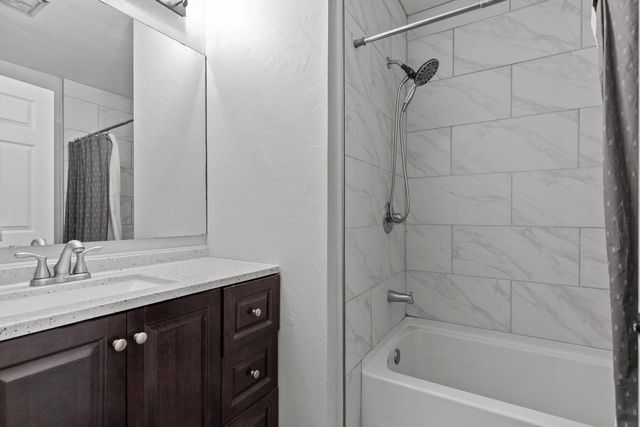 1101 PARK VILLAGE DRIVE, Neenah, WI 54956