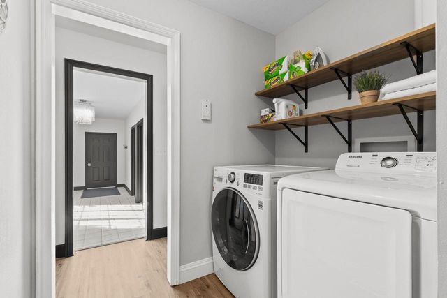 1101 PARK VILLAGE DRIVE, Neenah, WI 54956