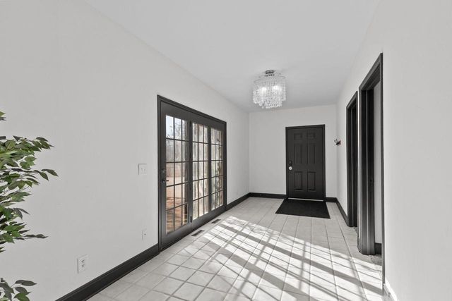 1101 PARK VILLAGE DRIVE, Neenah, WI 54956