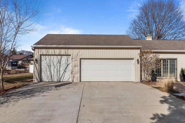 1101 PARK VILLAGE DRIVE, Neenah, WI 54956