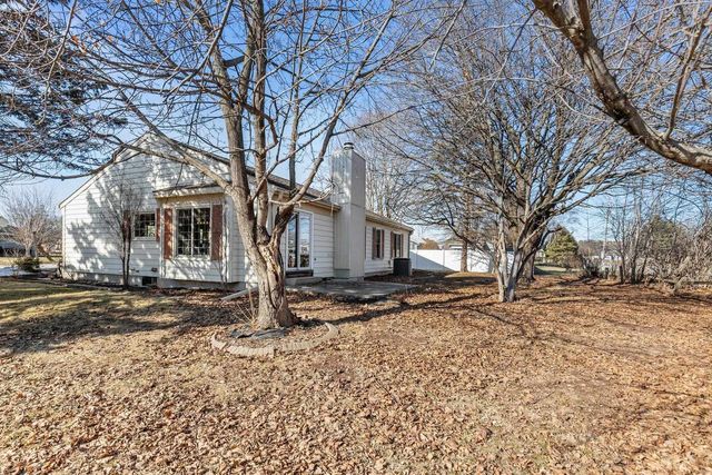 1101 PARK VILLAGE DRIVE, Neenah, WI 54956