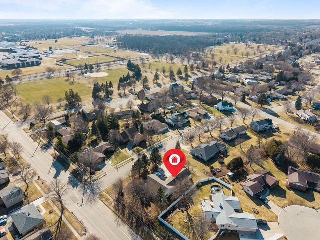 1101 PARK VILLAGE DRIVE, Neenah, WI 54956