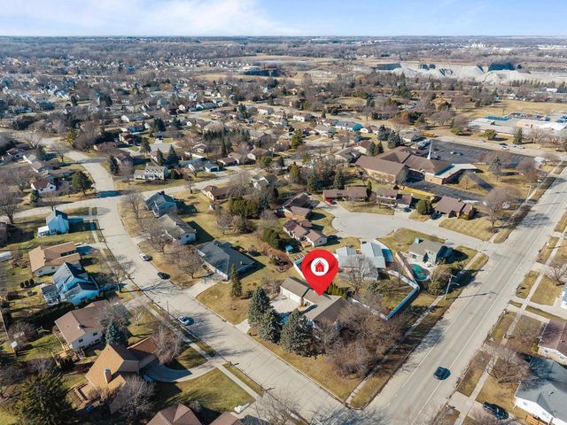 1101 PARK VILLAGE DRIVE, Neenah, WI 54956