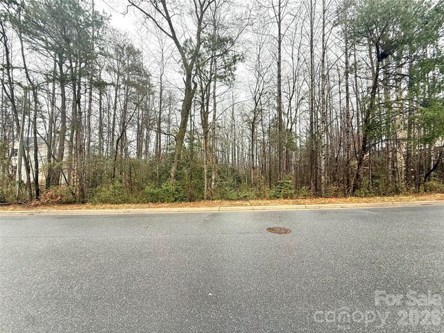 5136 Mark Drive NE, Hickory, NC 28601