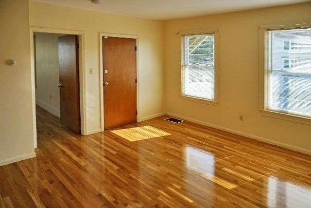 19 Norumbega Terr 1, Waltham, MA 02453