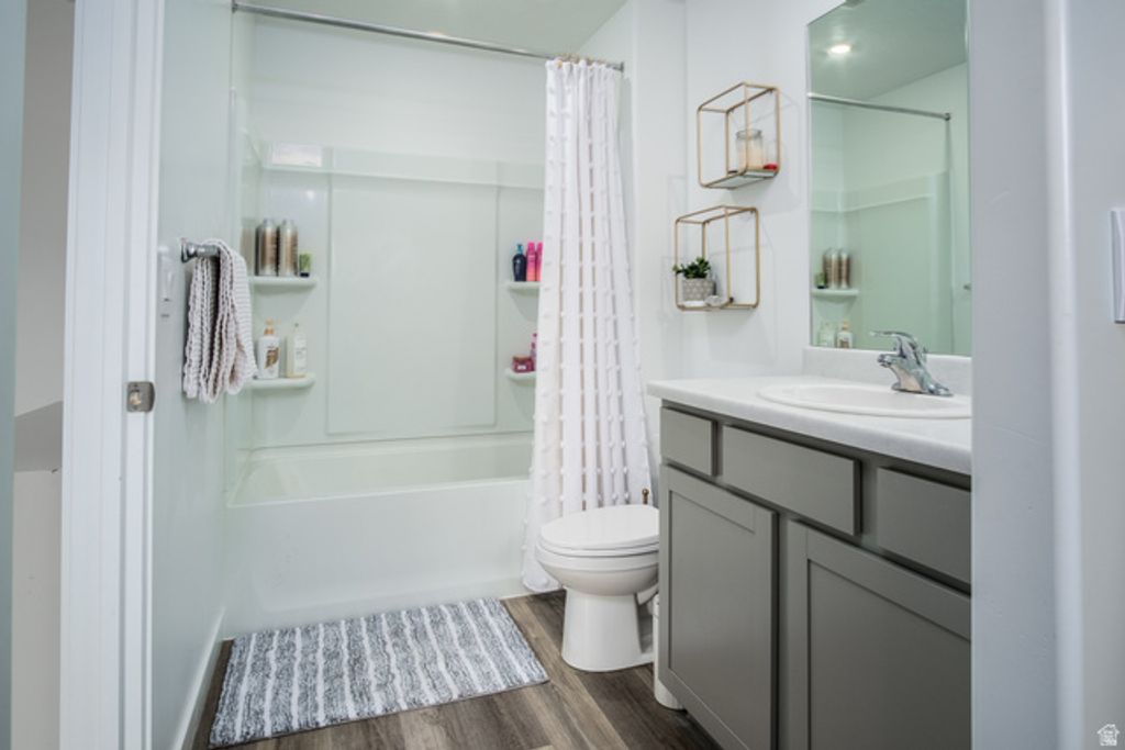 Image 12 of property listing at 1938 N BLUE IRIS AVE, Tooele, UT 84074