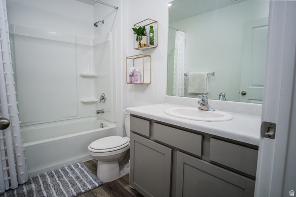 Image 18 of property listing at 1938 N BLUE IRIS AVE, Tooele, UT 84074