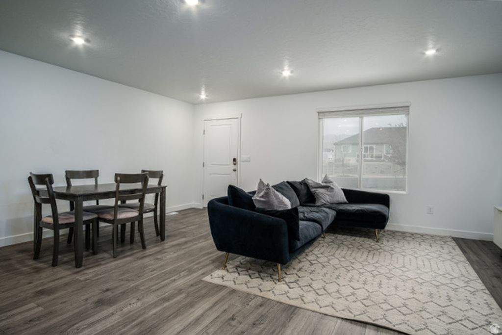 Image 3 of property listing at 1938 N BLUE IRIS AVE, Tooele, UT 84074