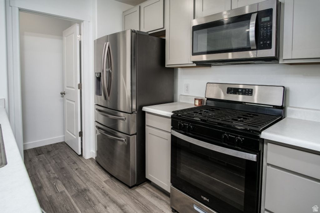 Image 7 of property listing at 1938 N BLUE IRIS AVE, Tooele, UT 84074