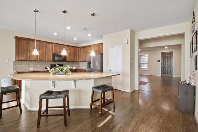 20522 Heath House, Porter, TX 77365