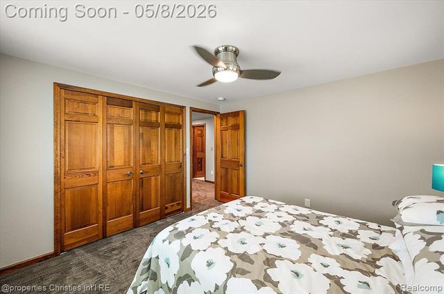 1071 Woodbridge Lane, Rochester, MI 48306