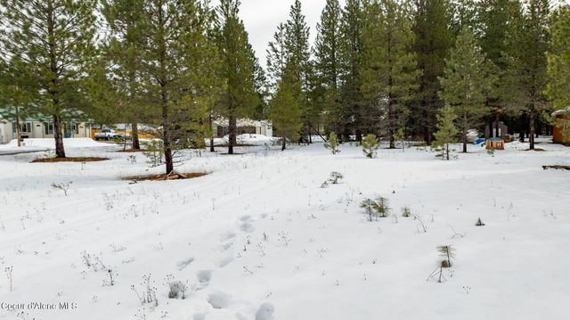 7060 W Tesemini DR, Spirit Lake, ID 83869