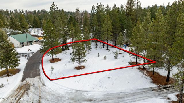 7060 W Tesemini DR, Spirit Lake, ID 83869
