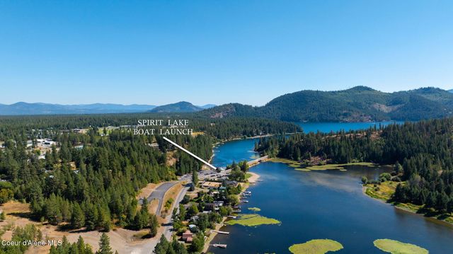7060 W Tesemini DR, Spirit Lake, ID 83869