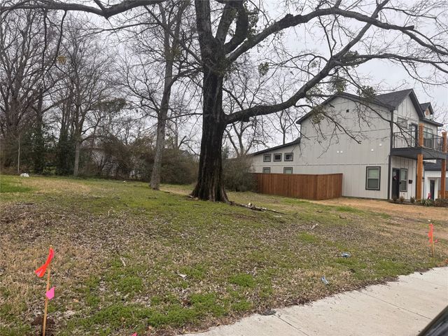 423 N Moore Street, Dallas, TX 75203