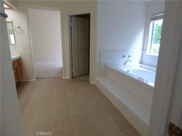 516 Monteleone, Oak Park, CA 91377