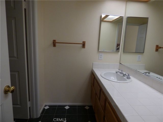 516 Monteleone, Oak Park, CA 91377