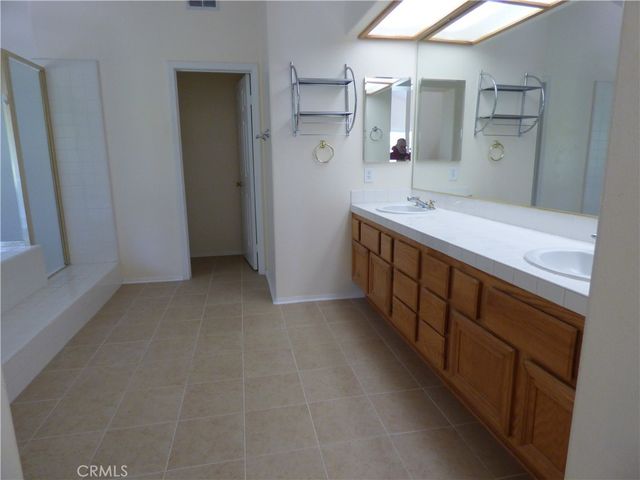 516 Monteleone, Oak Park, CA 91377