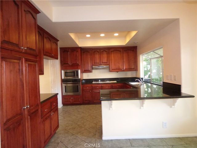 516 Monteleone, Oak Park, CA 91377