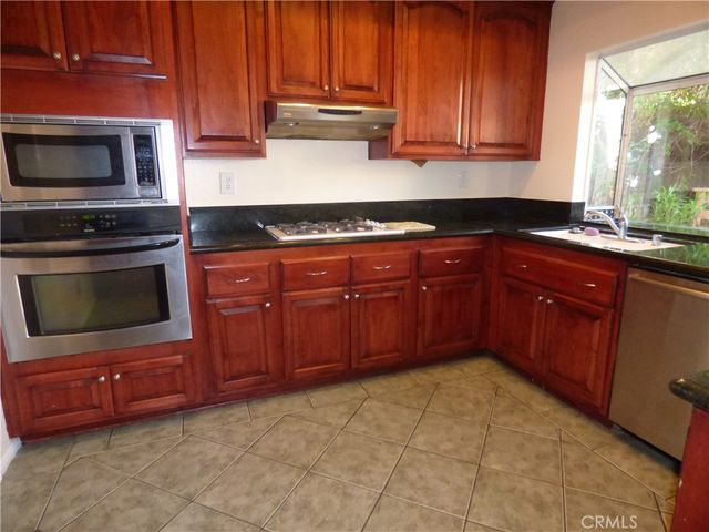 516 Monteleone, Oak Park, CA 91377