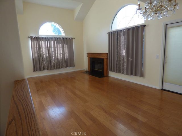 516 Monteleone, Oak Park, CA 91377