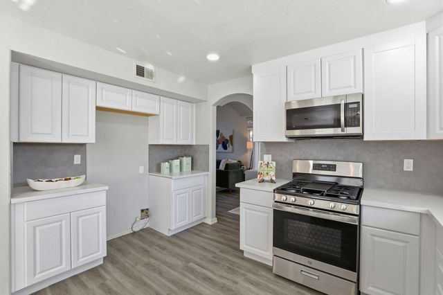 7300 Saltgrass Way, Elk Grove, CA 95758