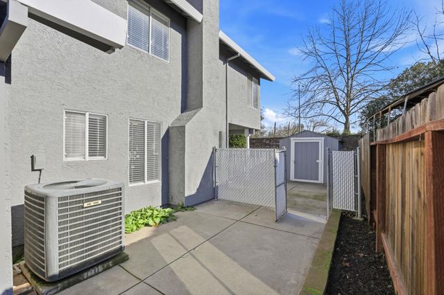 7300 Saltgrass Way, Elk Grove, CA 95758