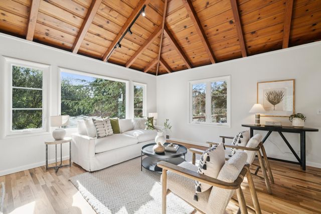 6308 Heather Ridge, Oakland, CA 94611