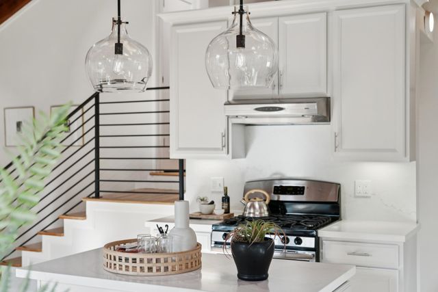 6308 Heather Ridge, Oakland, CA 94611