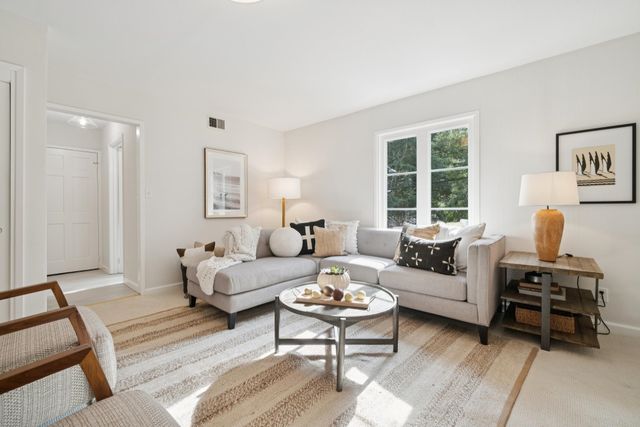 6308 Heather Ridge, Oakland, CA 94611