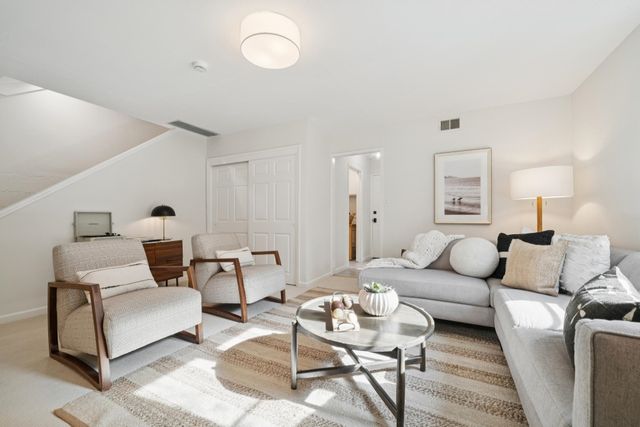 6308 Heather Ridge, Oakland, CA 94611