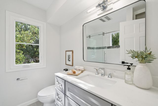 6308 Heather Ridge, Oakland, CA 94611