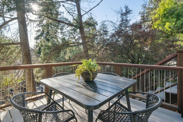 6308 Heather Ridge, Oakland, CA 94611