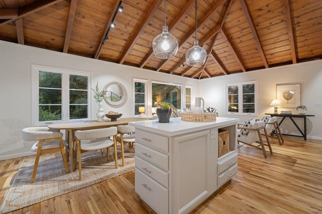 6308 Heather Ridge, Oakland, CA 94611