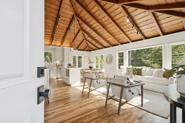 6308 Heather Ridge, Oakland, CA 94611