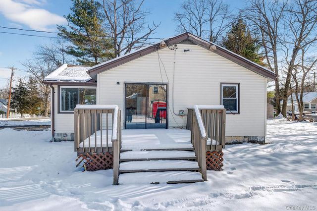 111 Lake Region Boulevard, Monroe, NY 10950