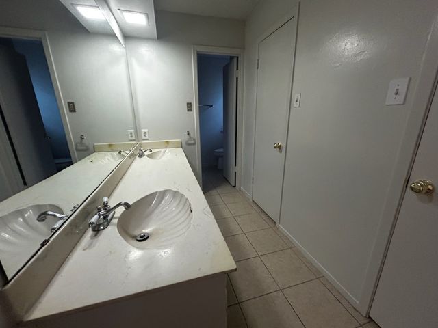 2716 Sibley Drive, Arlington, TX 76015