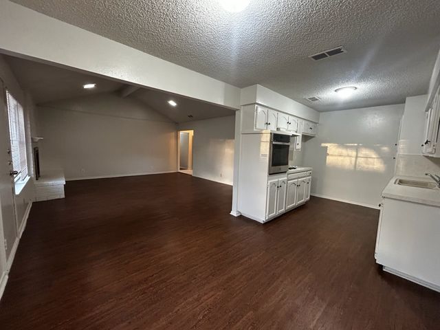 2716 Sibley Drive, Arlington, TX 76015