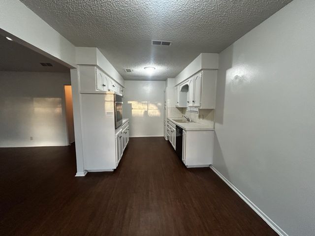 2716 Sibley Drive, Arlington, TX 76015