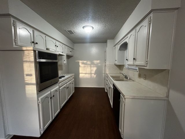 2716 Sibley Drive, Arlington, TX 76015