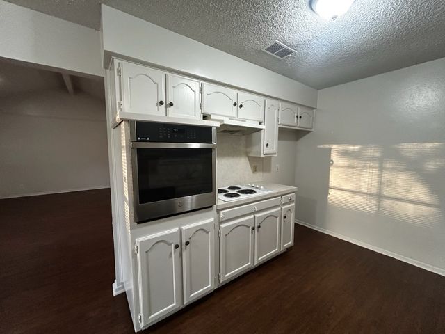 2716 Sibley Drive, Arlington, TX 76015