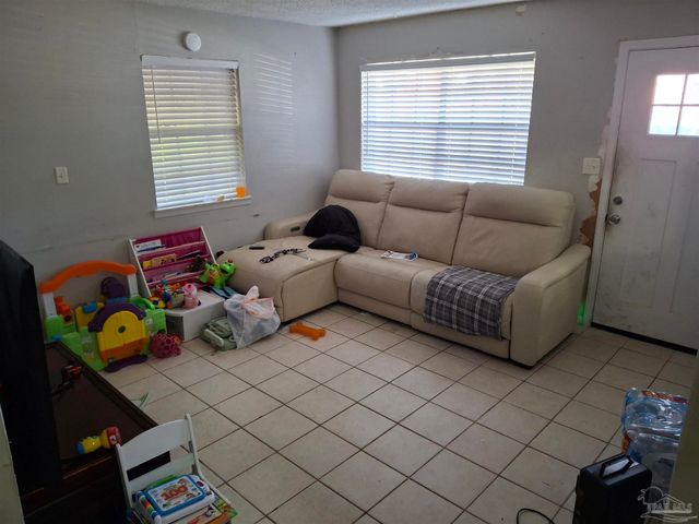 1105 W Strong St, Pensacola, FL 32501