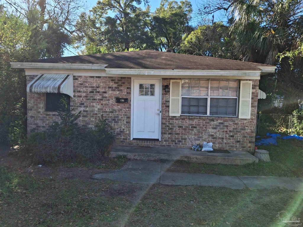 1105 W Strong St, Pensacola, FL 32501