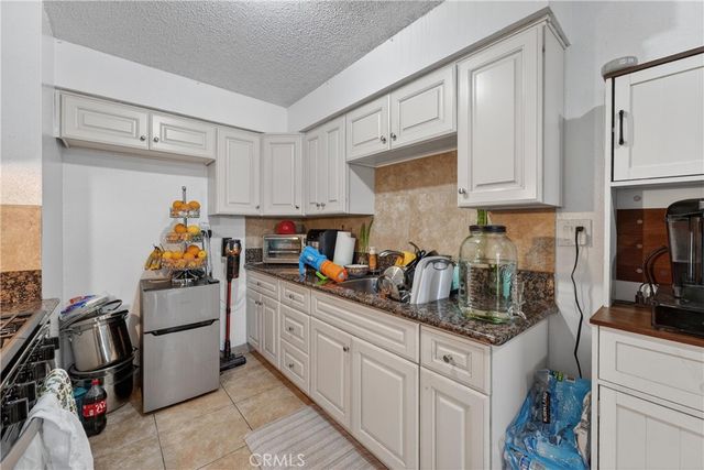 2211 S Fairview, Santa Ana, CA 92704