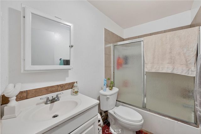 2211 S Fairview, Santa Ana, CA 92704