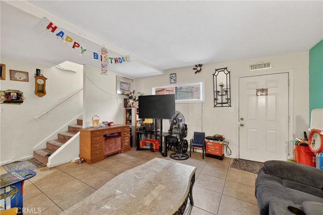2211 S Fairview, Santa Ana, CA 92704