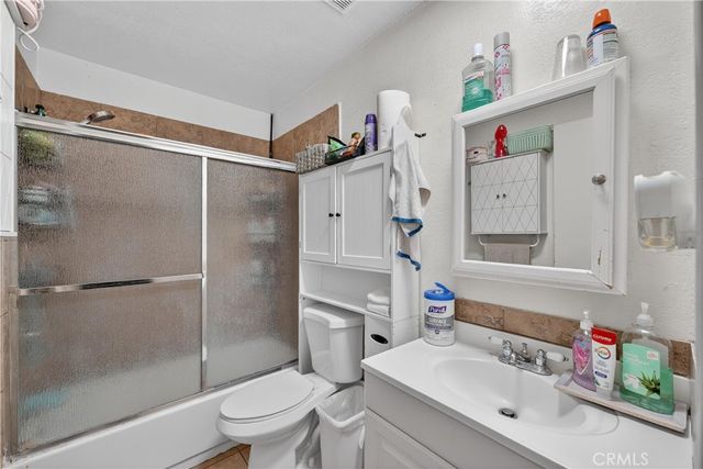 2211 S Fairview, Santa Ana, CA 92704