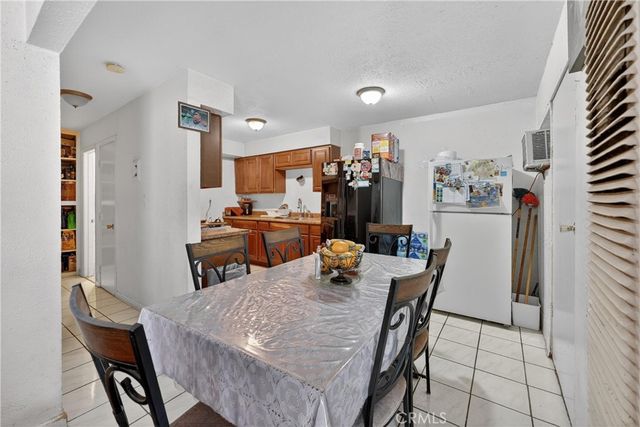 2211 S Fairview, Santa Ana, CA 92704