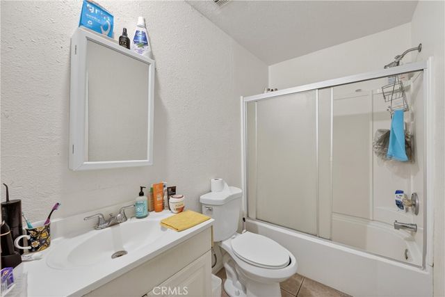 2211 S Fairview, Santa Ana, CA 92704